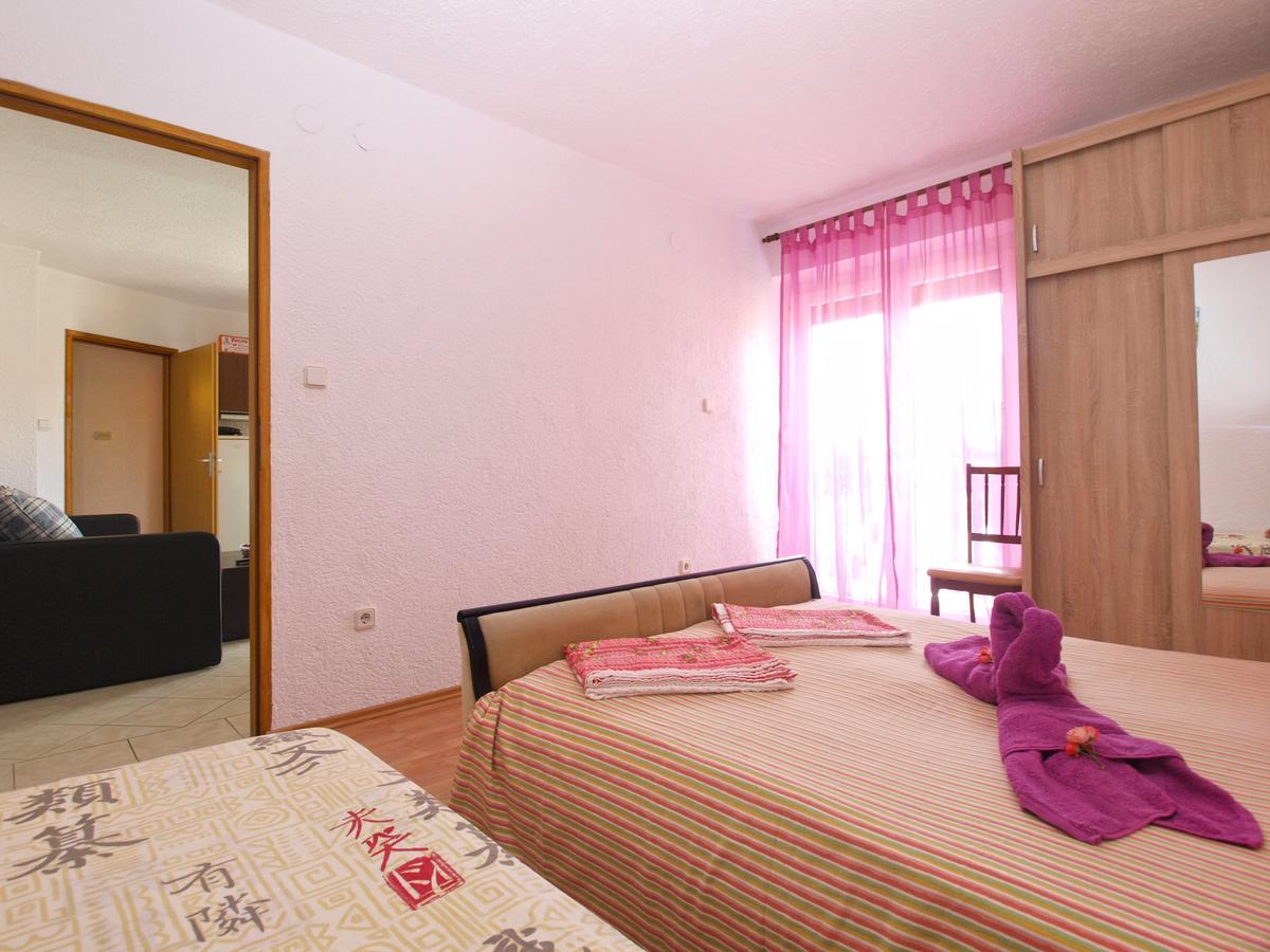 Apartments Mirko 647 Pula Exterior foto