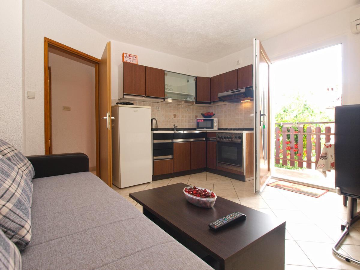 Apartments Mirko 647 Pula Exterior foto